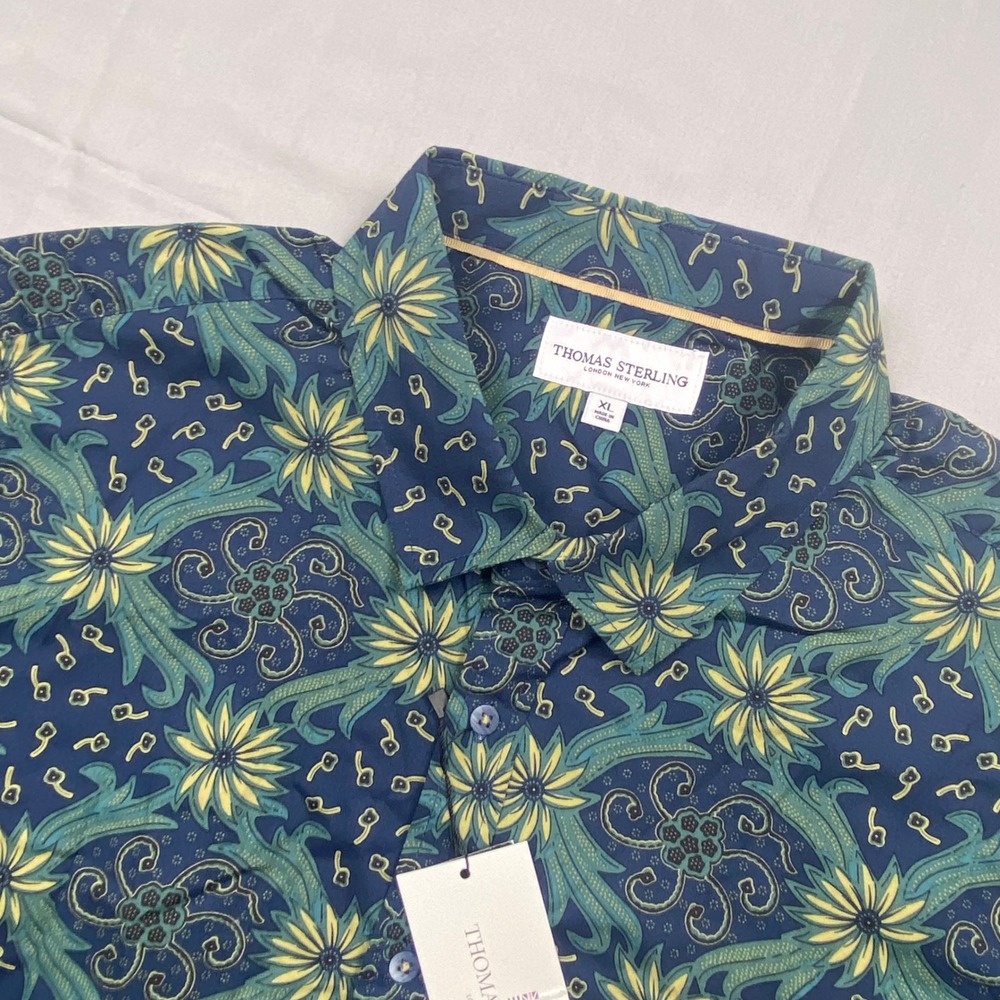 Thomas Sterling Mens XL Hawaiian Floral Shirt NWT Blue Green Short Sleeve Button